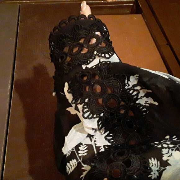 Torrid 2 Truly Gorgeous Black Floral And Lace Sexy Beautiful Long Sleeve Robe - Picture 9 of 16